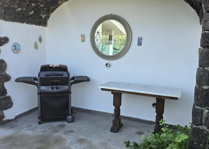 Il Giardino Delle Rose Ísquia